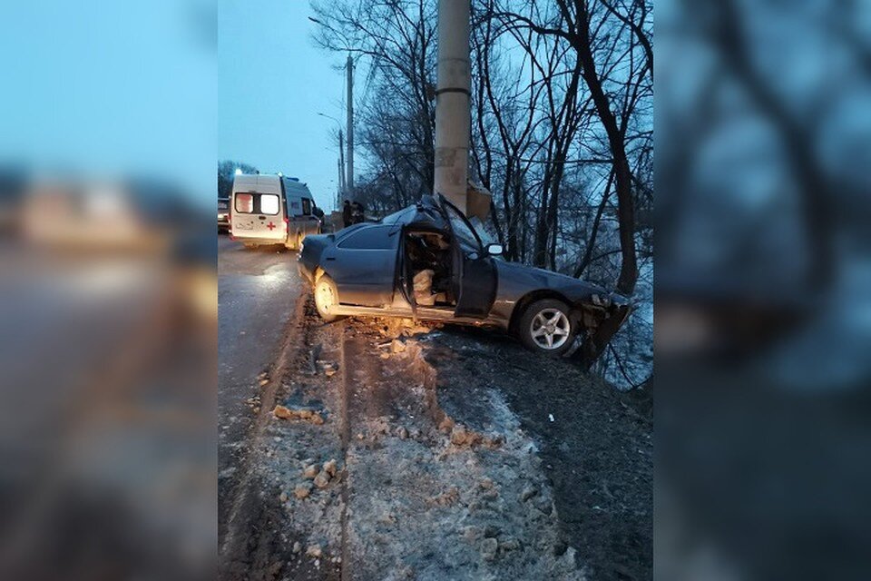     Фото с места ДТП в Хабаровске  УГИБДД по г.Хабаровску