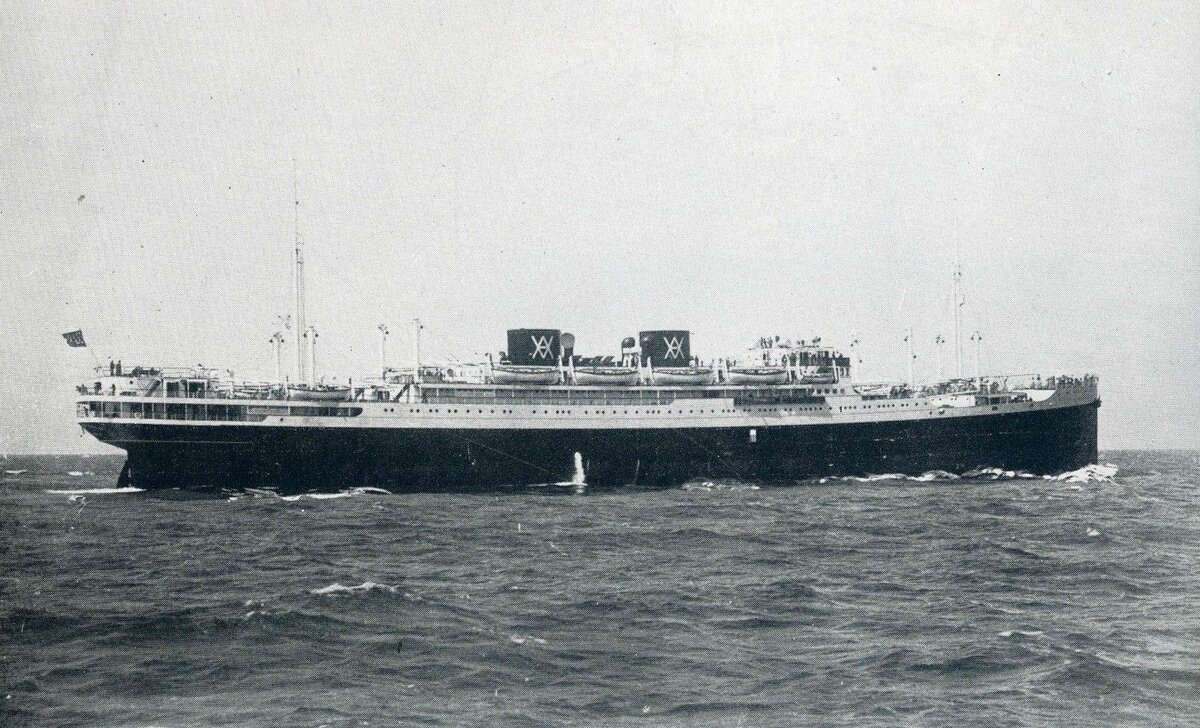 "Cabo San Agustin" 1931 года постройки, который потом станет "Днепром"