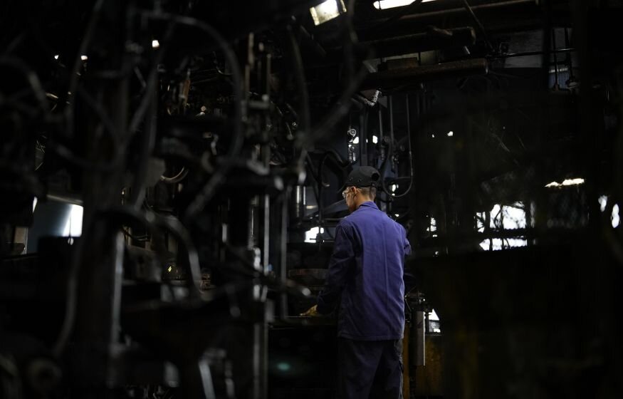    Правительство готово бесплатно обучать россиян для работы в оборонно-промышленном комплексе