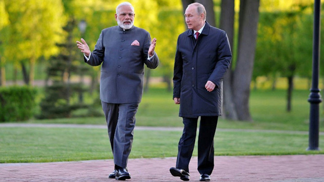 НАРЕНДРА МОДИ И ВЛАДИМИР ПУТИН. ФОТО: YASHSD/SHUTTERSTOCK.COM
