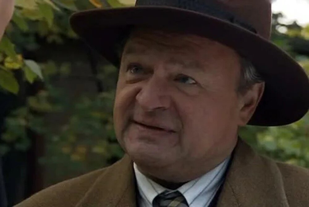     Геннадий Богачев, кадр из сериала «Мастер и Маргарита» (2005)