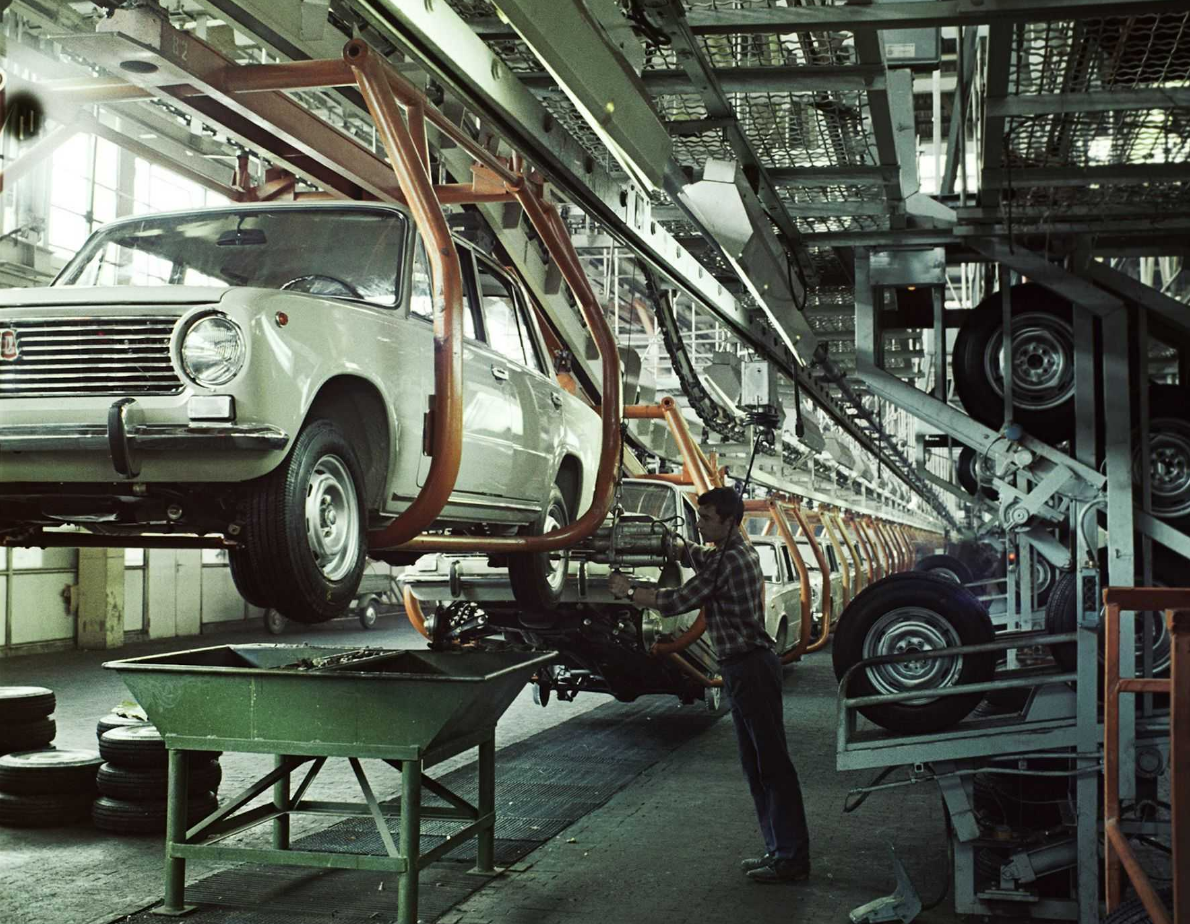 Вести.Ru: Мантуров: автопром РФ демонстрирует впечатляющие результаты работы