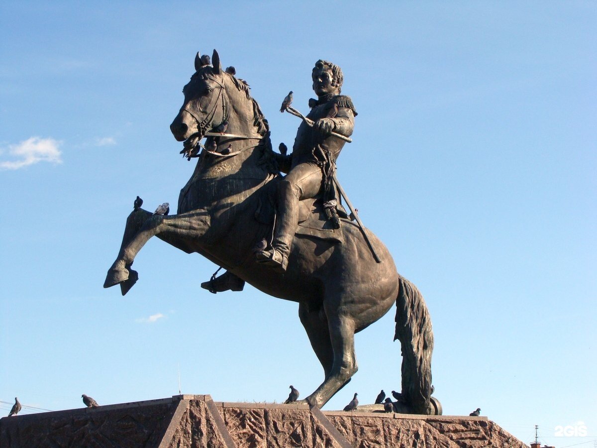 ну типо чел на лошади