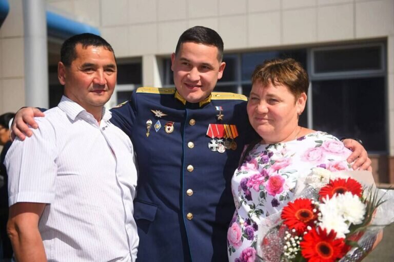    Оренбуржец Нурсултан Муссагалеев награжден Звездой Героя России Кристина Просвиркина