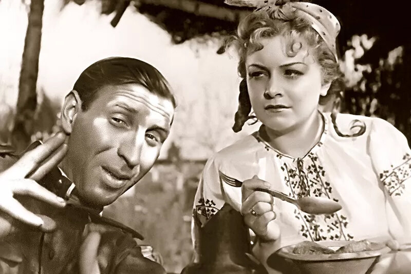 Сергей Филиппов в фильме «Беспокойное хозяйство» (1946)