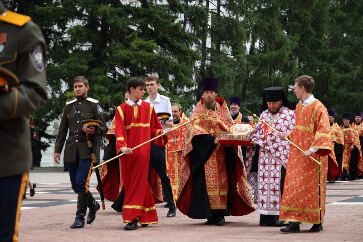    Крестный ход с мощами святого Георгия Победоносца прошел в Иркутске