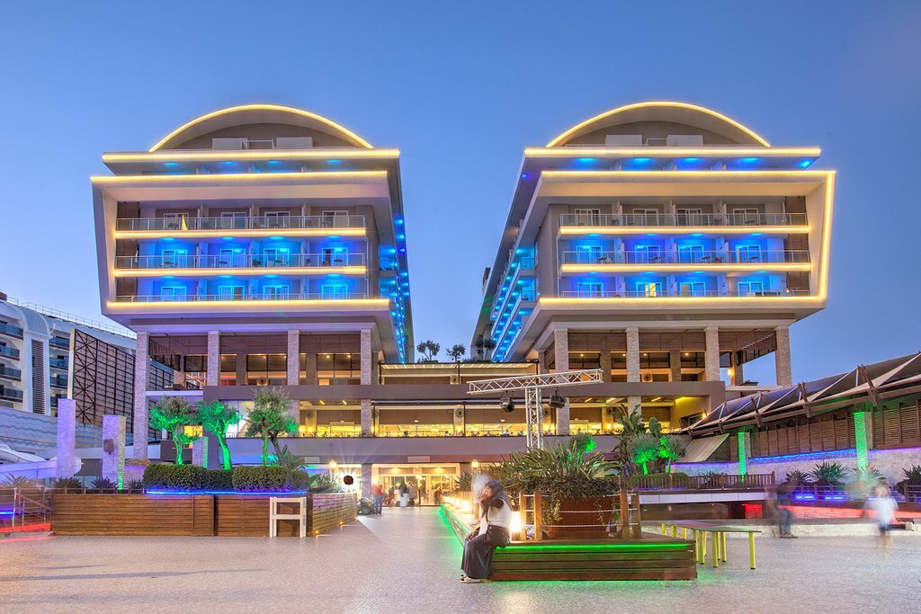 https://media-cdn.tripadvisor.com/media/photo-w/16/e1/f0/6b/adenya-hotel-resort.jpg