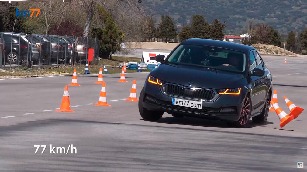 Skoda Octavia. Скриншот с YouTube-канала km77