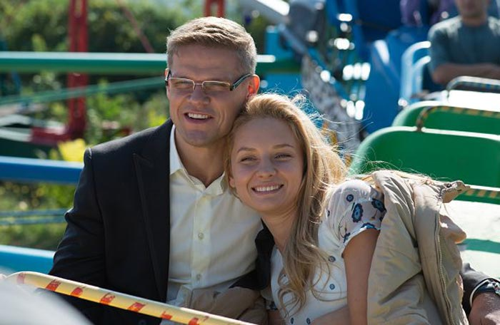 Ольга Сухарева и Владимир Яглыч в сериале "Идеальная жертва" 2015 год