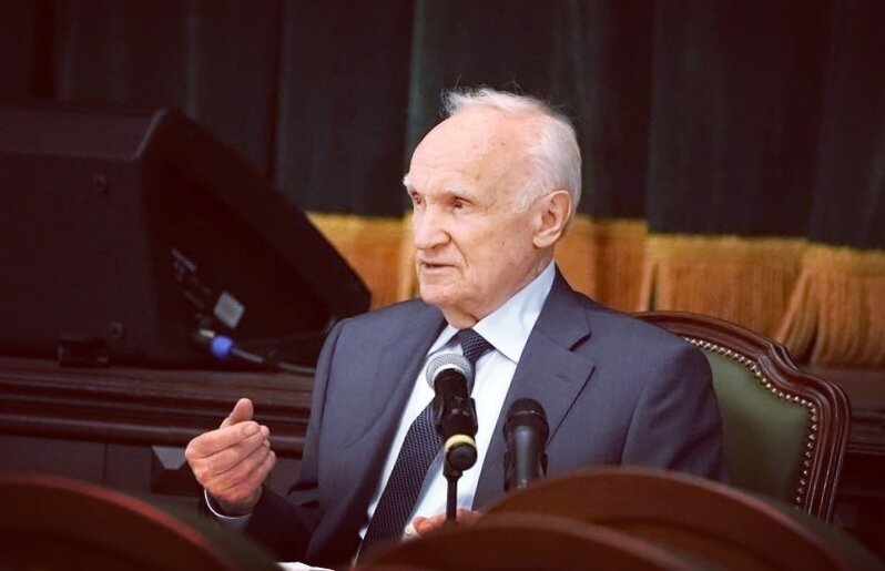 Алексей Ильич Осипов — учёный-богослов, педагог и публицист, доктор богословия, заслуженный профессор Московской духовной академии, апологет, проповедник, писатель, православный катехизатор.