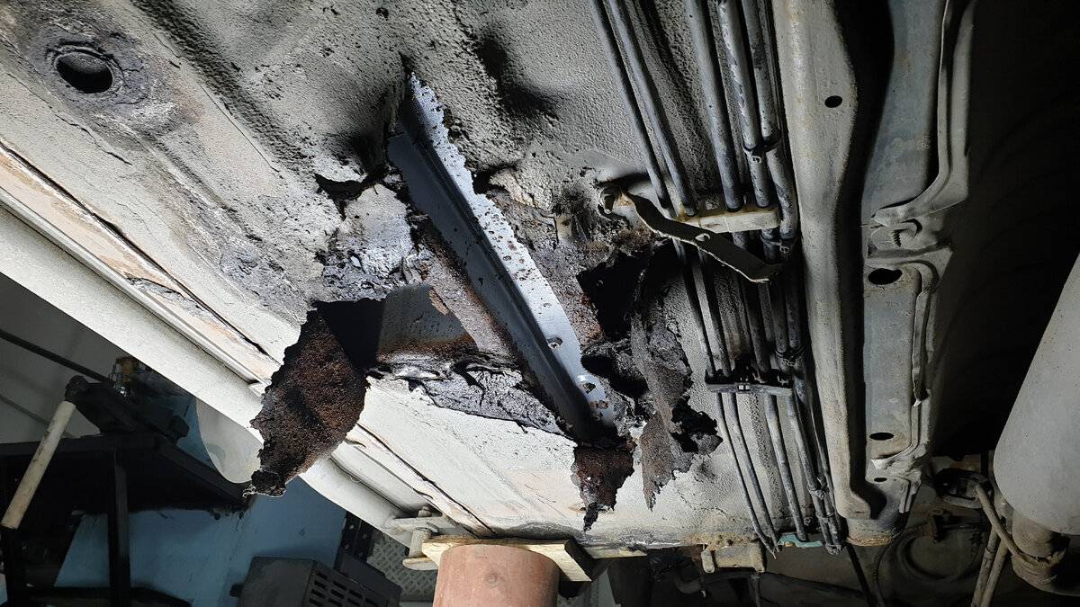 пол водительская сторона