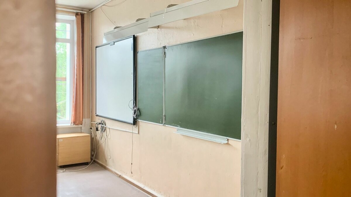     Нижегородская школьница якобы прислала классному руководителю ссылку на «инструкцию по сдаче в украинский плен». Об этом пишет Telegram-канал «R2N — Нижний Новгород».