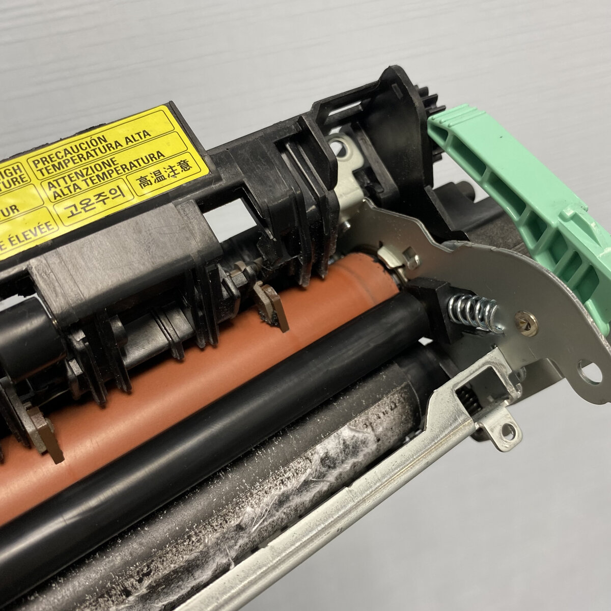 Пример использования самоклеящейся бумаги в лазерном принтере