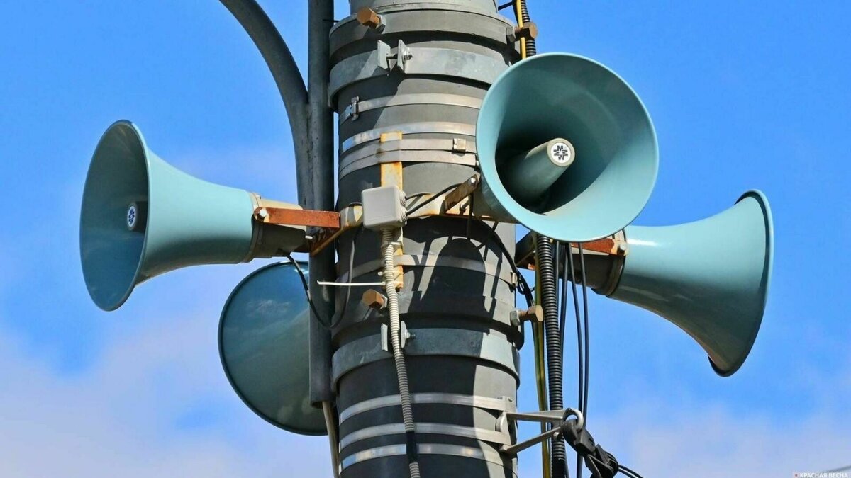     Воздушная тревога объявлена в Полтавской, Харьковской и Днепропетровской областях Украины, а также на подконтрольных Киеву частях Запорожской и Херсонской областей, следует из данных онлайн-карты украинского министерства цифровой трансформации.