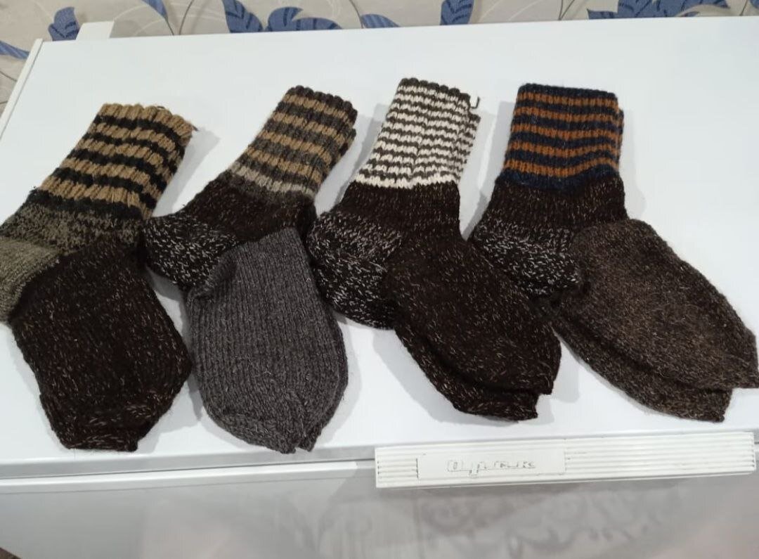    Жительницы Ташлинского района вяжут в подарок к 23 февраля тёплые носки для бойцов СВО Елена Шкатова