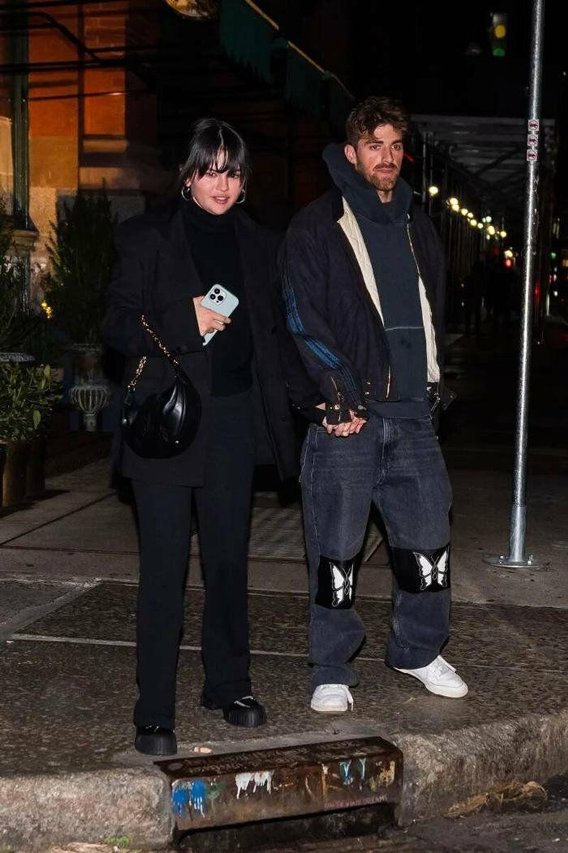    Селена гомес и Эндрю Таггарт на свидании в Нью-Йорке Фото: The Mega Agency