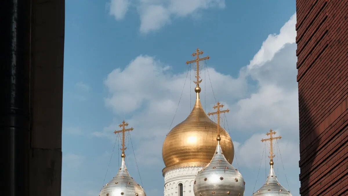 В родительские субботы прихожане могут почтить память умерших. Фото: Pxfuel.com