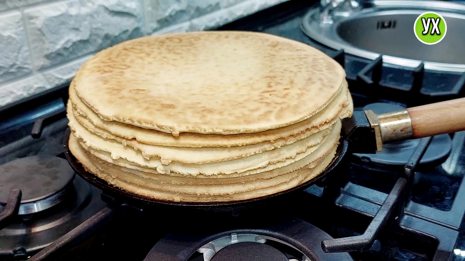 Торт на сковороде. Одни плюсы: вкусно, быстро, много и доступно!