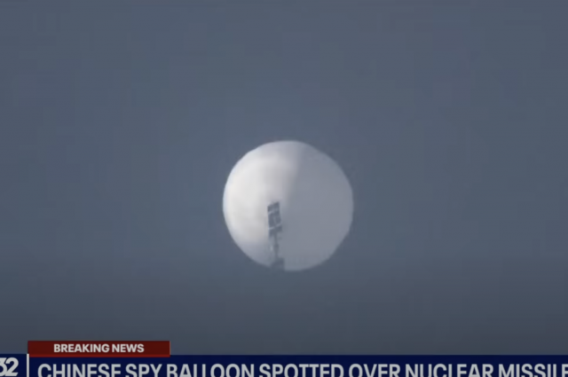    Что за «боевой пузырь» завис в небе США?