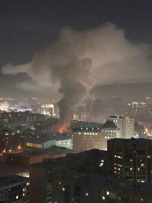 В Новосибирске обрушился подъезд пятиэтажки после взрыва - Фото