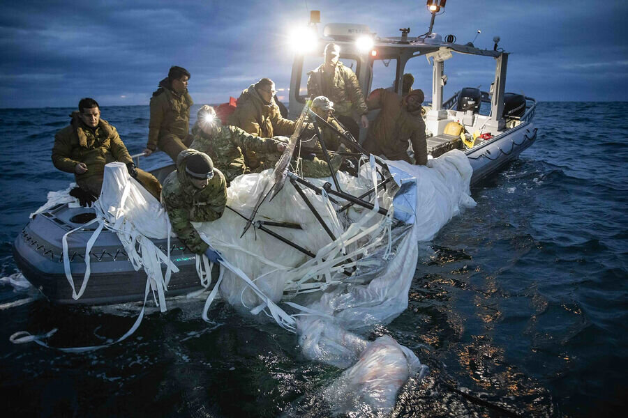 U.S. Navy via AP📷
