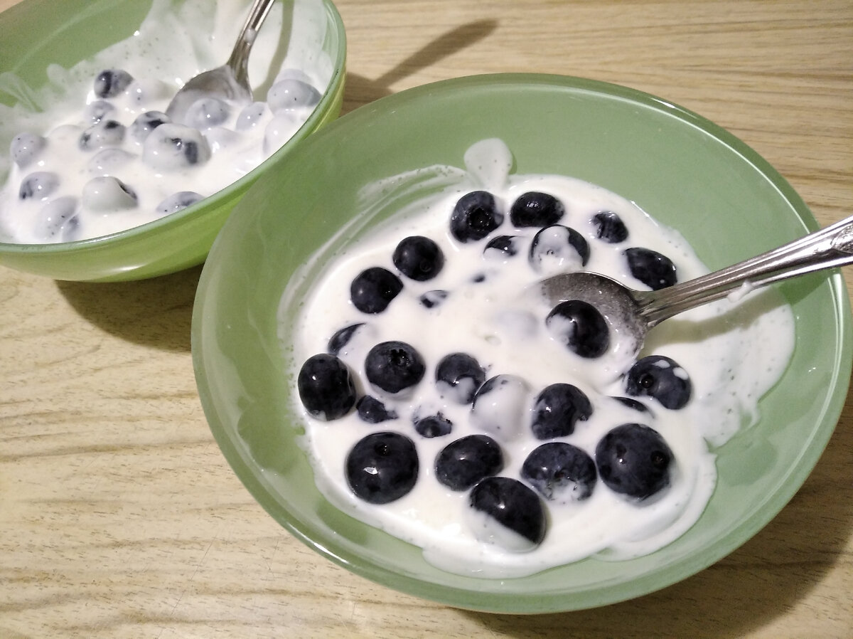 вот эти тарелочки уже все в царапинах - придется выбросить, хоть и жалко