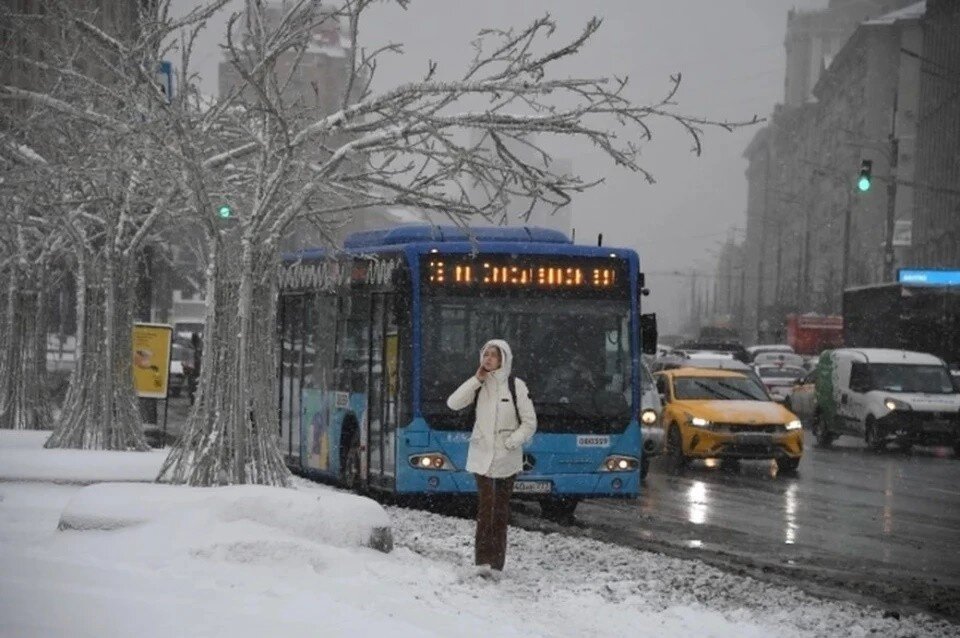     В Москве из-за неблагоприятных погодных условий возможны локальные задержки наземного транспорта Михаил ФРОЛОВ