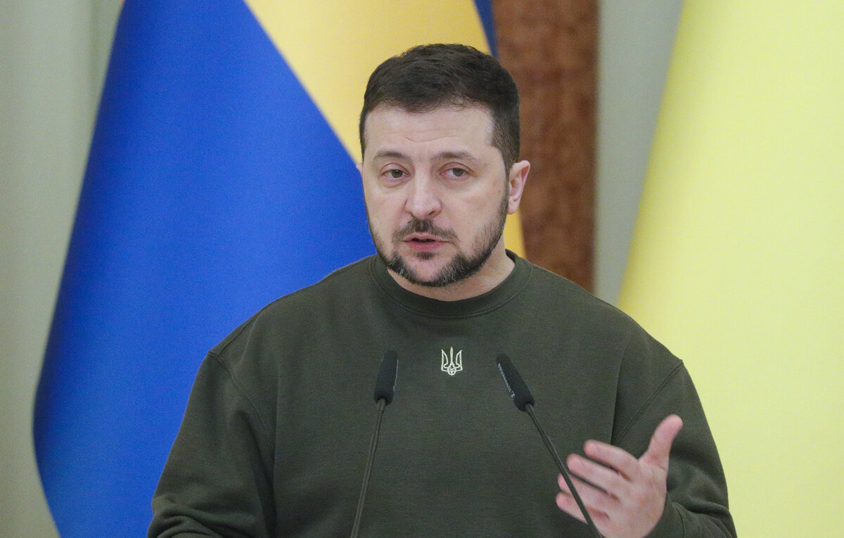    Президент Украины Владимир Зеленский  EPA-EFE/SERGEY DOLZHENKO