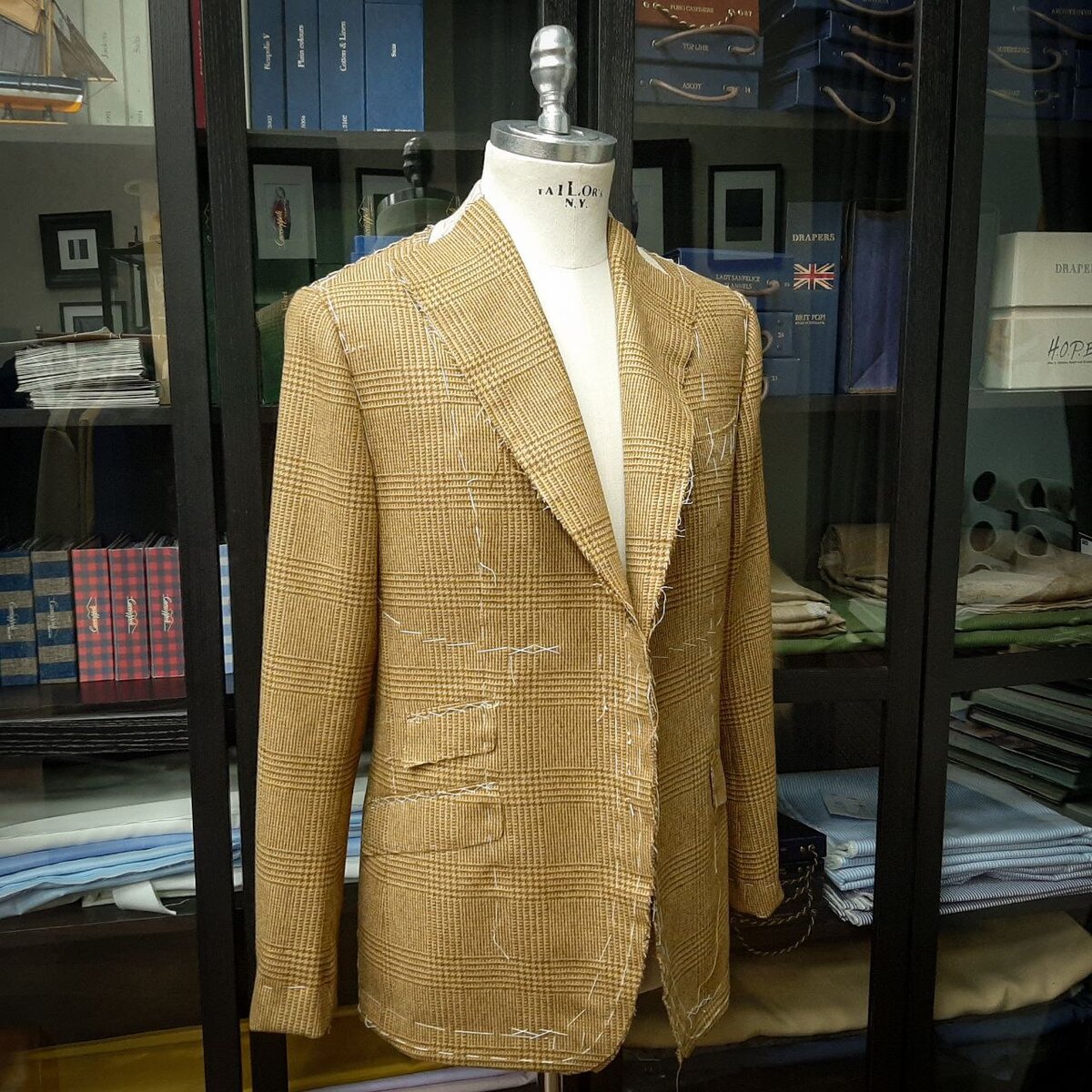 Вторая примерка. Непарный пиджак в клетку гленчек с косыми карманами и дополнительным карманом ticket pocket