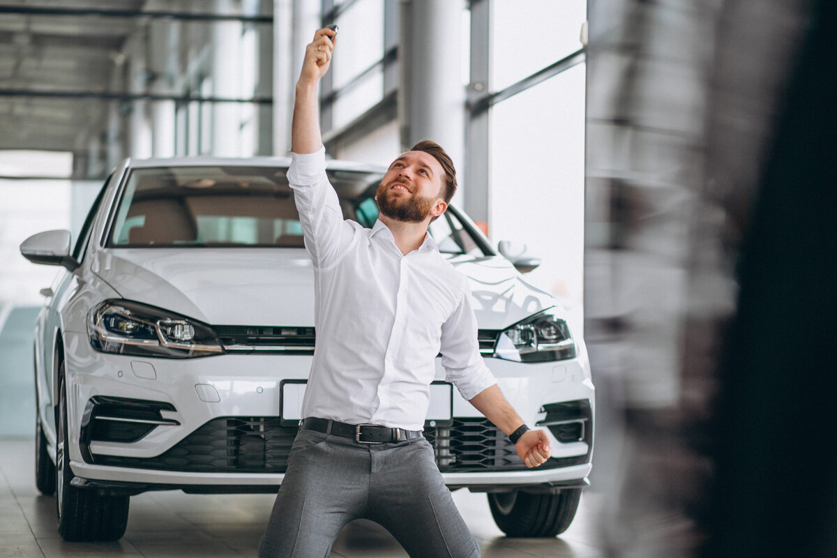     «Матрешка» и «Енот»: как россияне называют свои автомобили? Собрали самые популярные и необычные имена