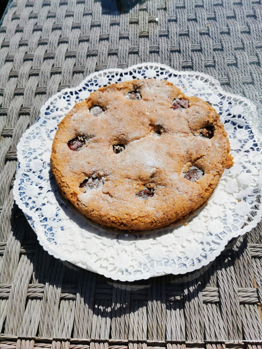 Облегченная версия сливового пирога по американскому рецепту.