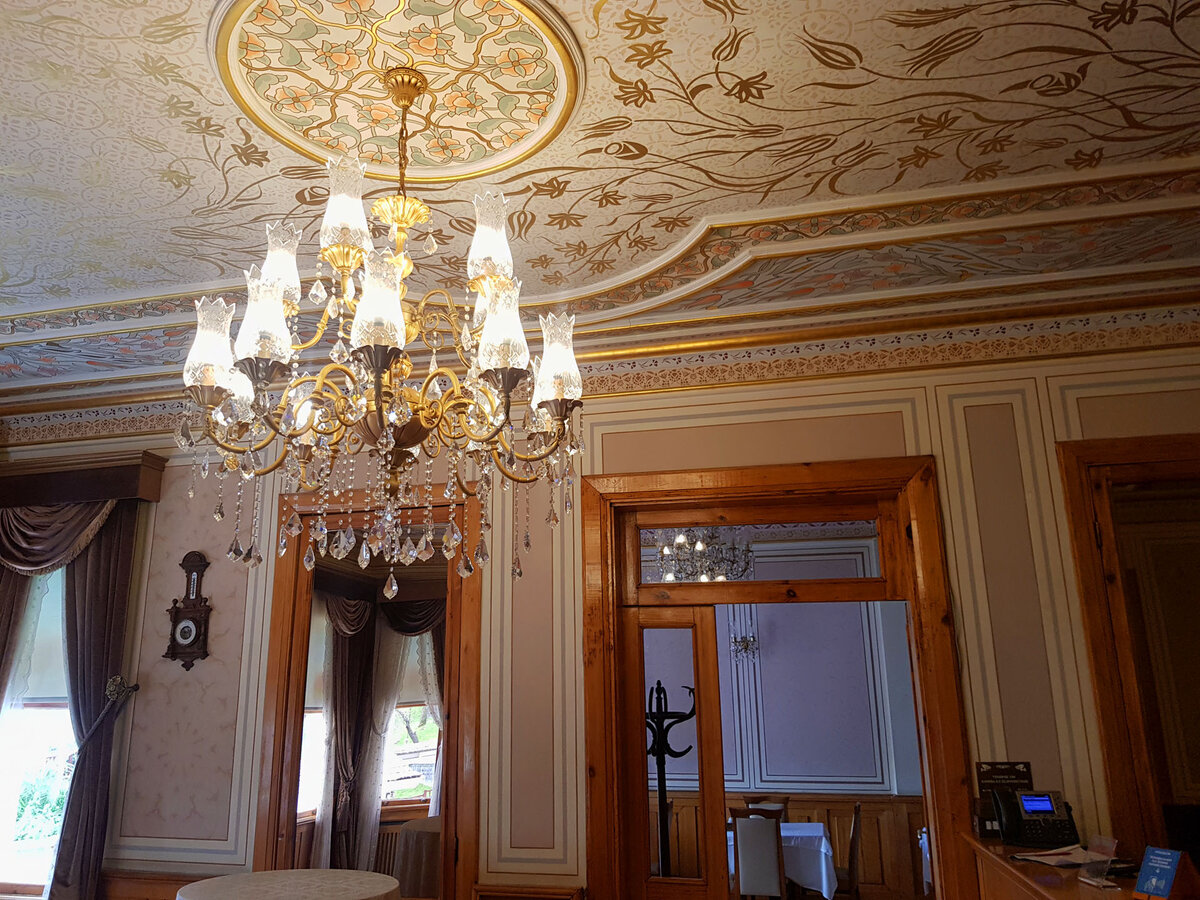 Листай галерею