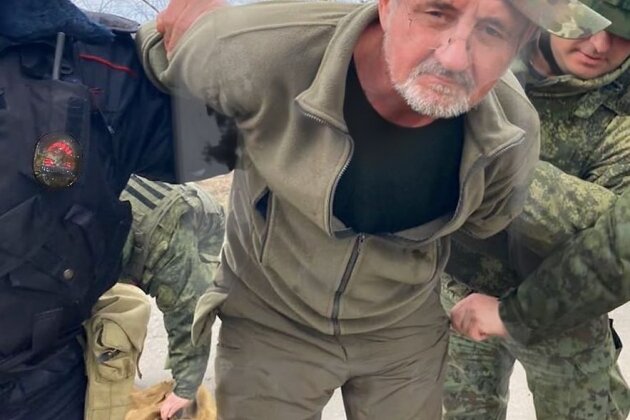    Сбитого в Брянской области украинского летчика Морозова арестовали до 4 мая — пока за незаконное пересечение границы avchernov