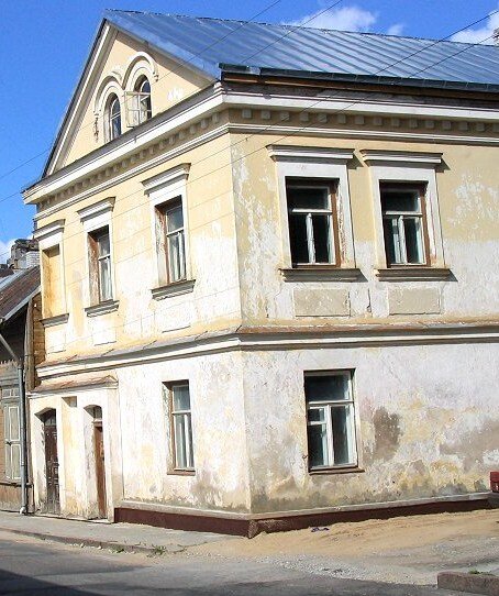 Раквере. Эстония. На втором этаже этого особняка, располагался один из отделов "Бюро Целлариуса"