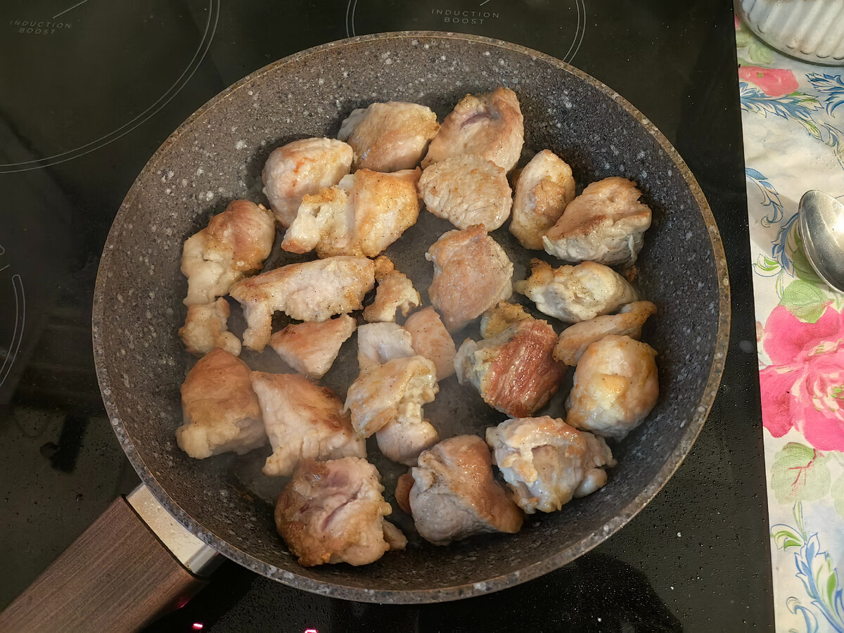 Рецепт жареной свинины кусочками на сковороде. Кусочек свинины пожарить.