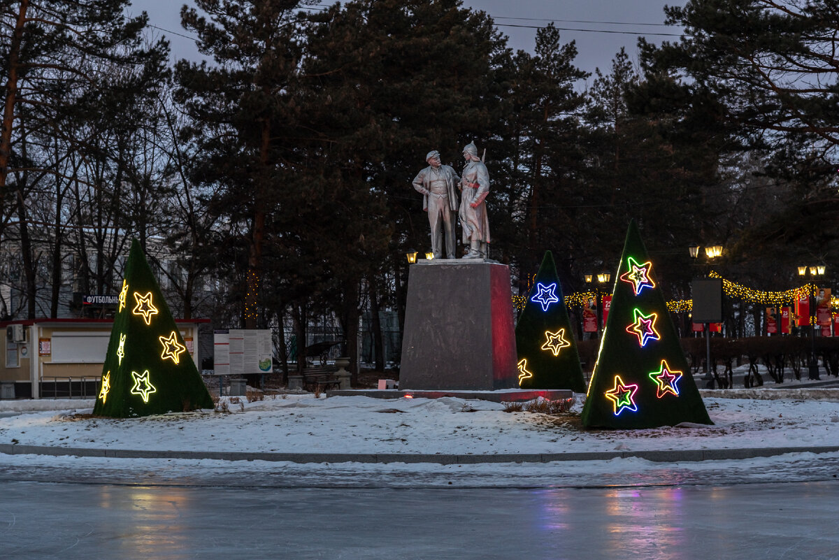 Памятник Ленину в Хабаровске. Набережная им. адмирала Г.И. Невельского