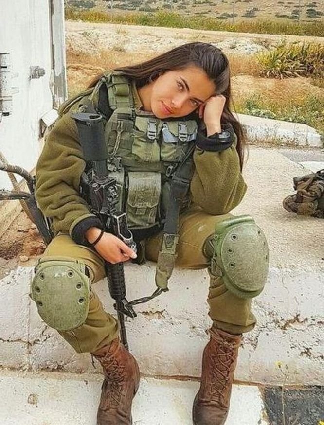 Сексуальная девушка в военной форме | Форма, Фотограф
