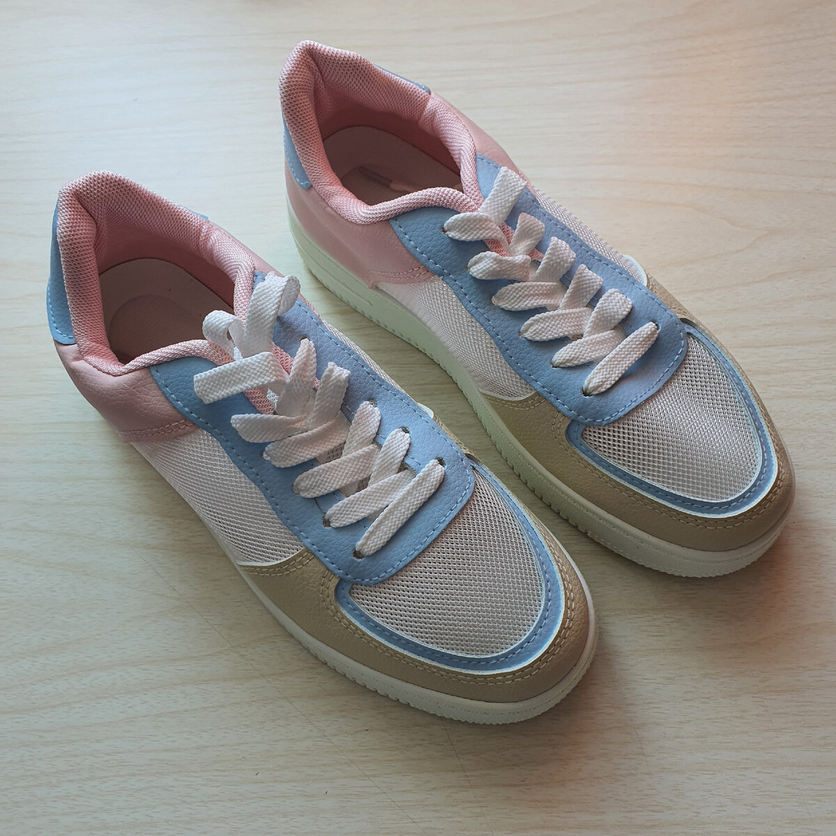 Они с сеточкой,но маломерки....