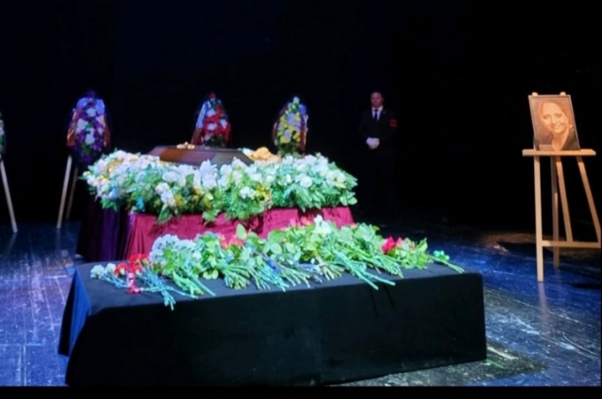    В Твери простились с заслуженной артисткой РФ Лидией Буланкиной