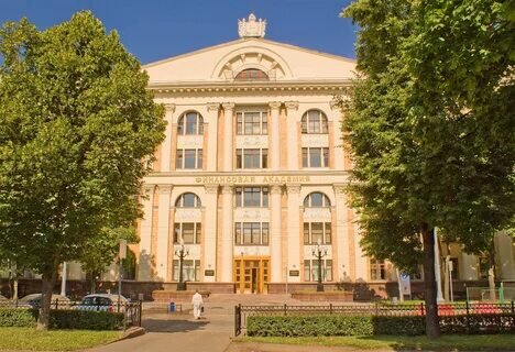 так выглядит 49 и 51 корпус на Ленинградском проспекте, где обучают будущих пиарщиков 