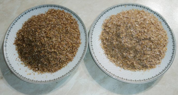 Слева обжаренные отруби