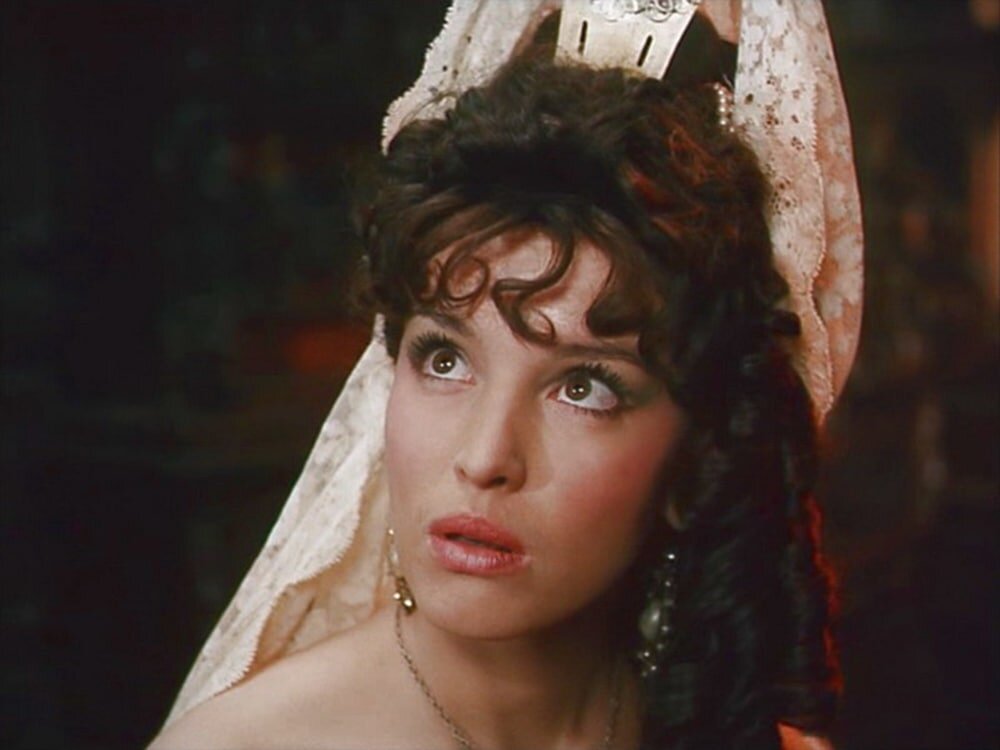 Фото: кадр из фильма "Дон Сезар де Базан"; режиссер - Ян Фрид; производство - Ленфильм