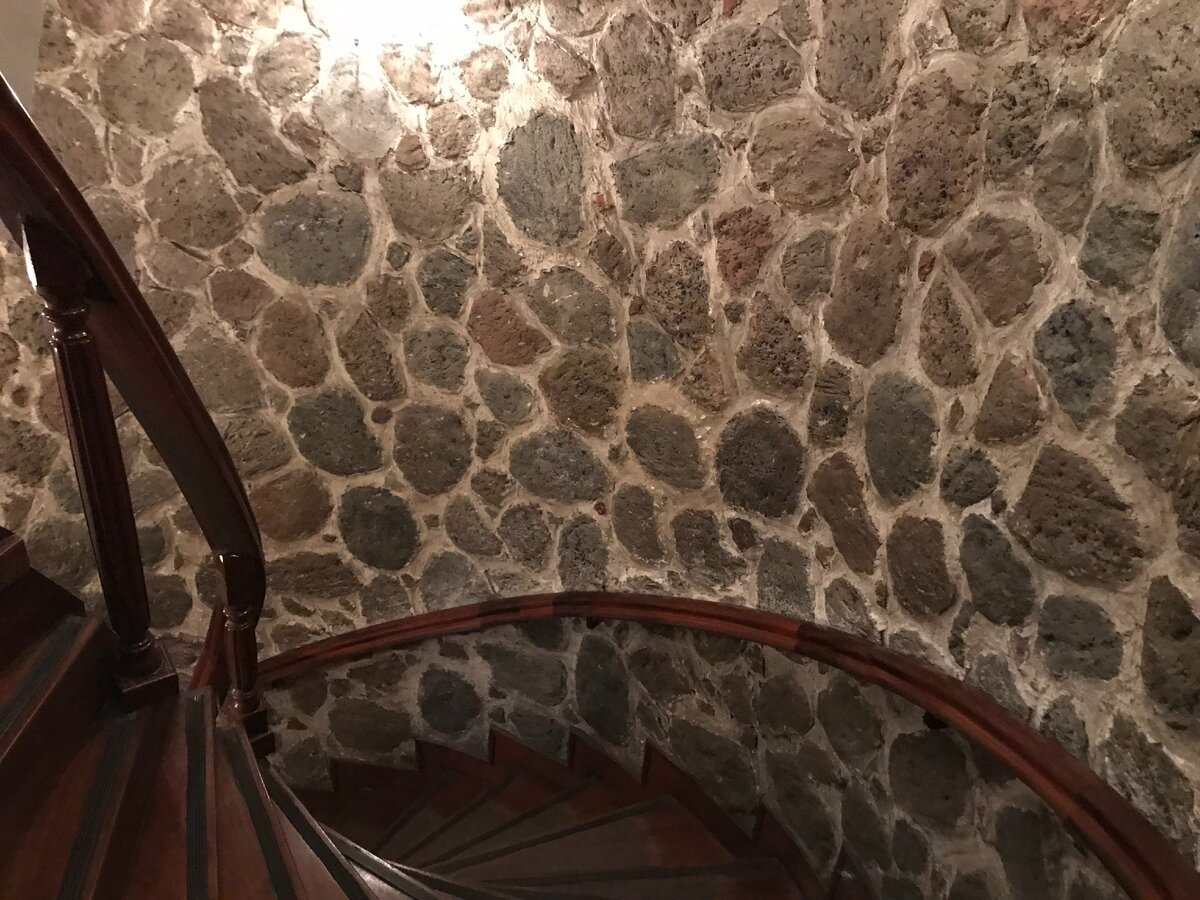 Лестница в Галатскую башню Стамбула... Фото автора