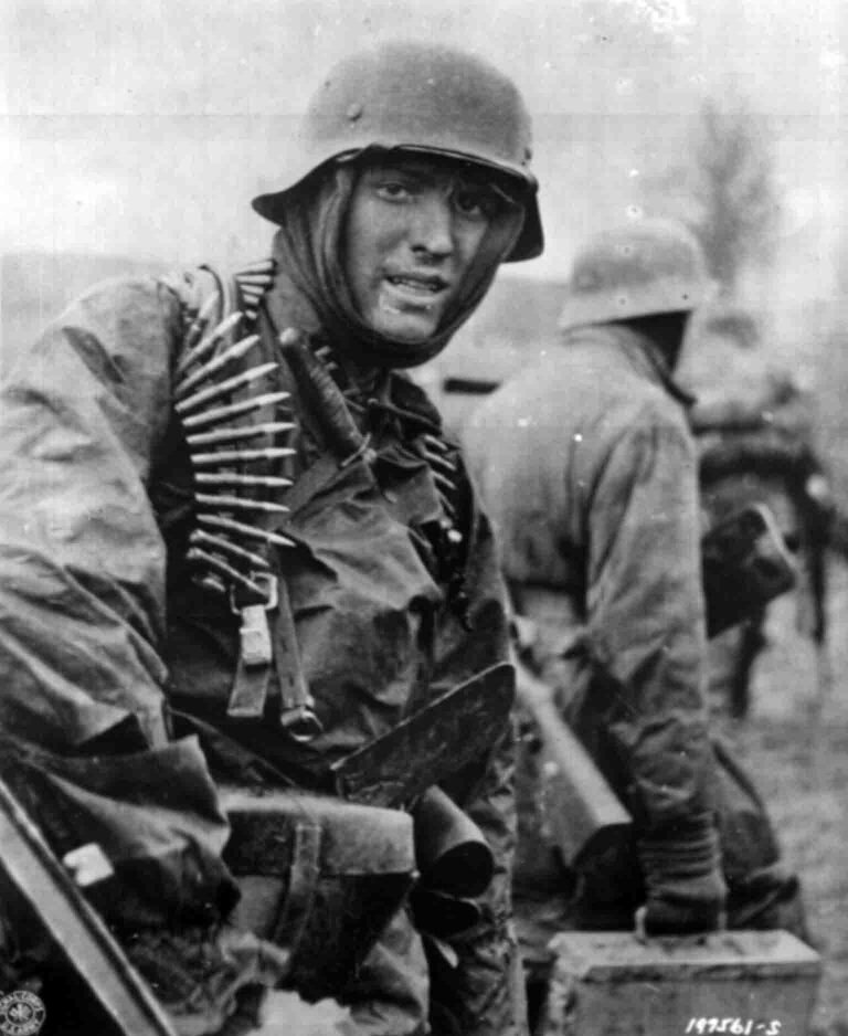 World War 2 – Waffen SS Soldier – Battle in the Ardennes | War photo  archive | Дзен