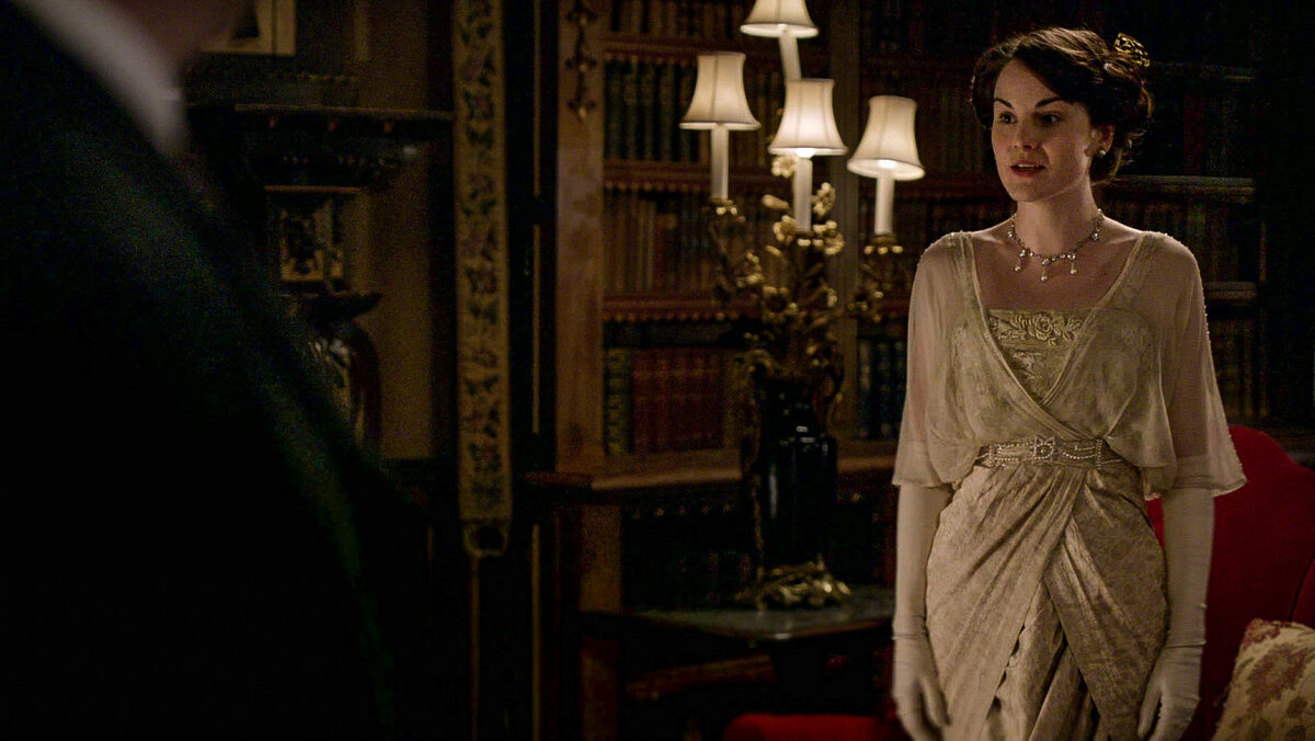 элементы восточного костюма в платьях довоенного времени