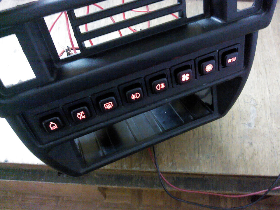 Нива Урбан - центральные выключатели-кнопки от 2108 | Александр С-К | Дзен