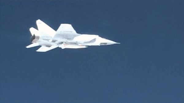 Схема полета ракеты комплекса "Кинжал" © видео Минобороны РФ