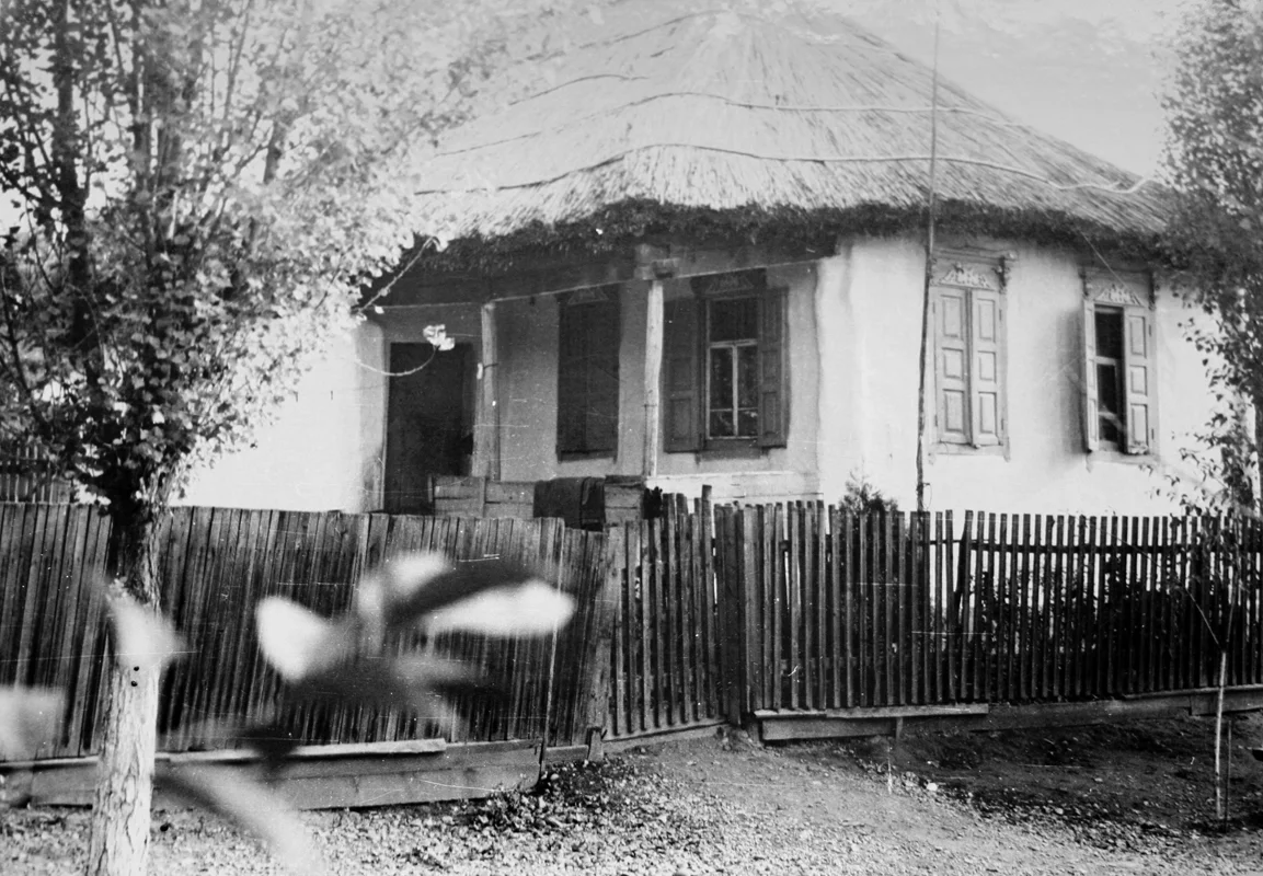 UKRAINE VILLAGE