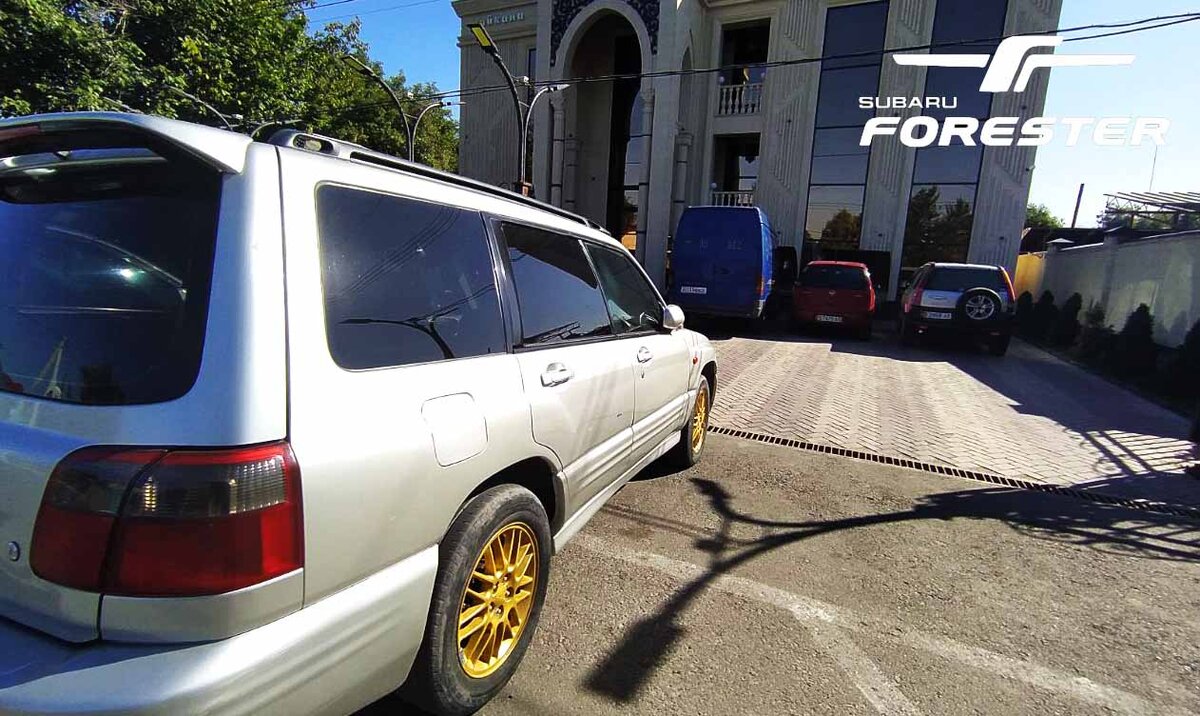 Субару Форестер SF5