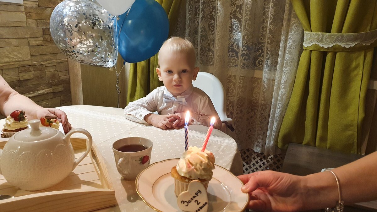 Как же без праздничных свечей...